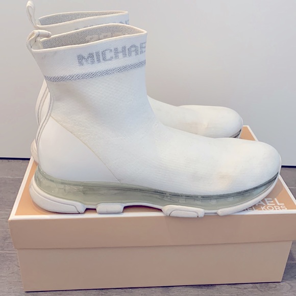 Michael Kors Booties - Picture 4 of 5